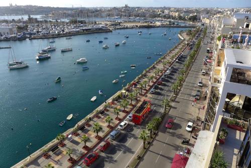 Exterior view, Spacious 1BR home with WIFI in the centre of Gzira by 360 Estates in Il-Gzira