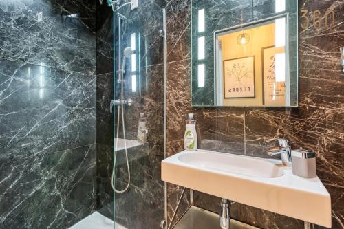 Exterior view, Spacious 1BR home with WIFI in the centre of Gzira by 360 Estates in Il-Gzira