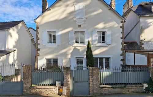 One Bedroom Awesome Apartment In Carnac
