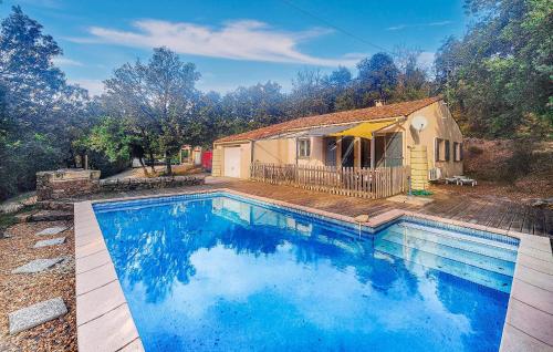 Peldbaseins, Pause Nature Avec Piscine in Berlou