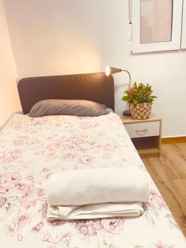 Apartamentos Tarradellas Sants Estació - image 3