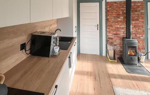 virtuve, 1 Bedroom Beautiful Home In Prokowo in Sianowska Huta