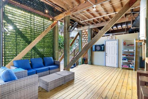 Charming Beachfront Cottage with Dock Slip and Kayaks on Little Gasparilla Island | Placida, FL in Placida