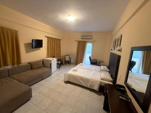 Hotel Afrika in Elaionas (Diakopto)