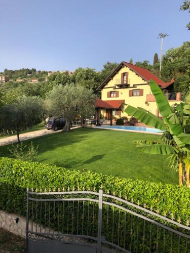 Viesnīcas āriene, rentcountryhouse in Fragneto Monforte
