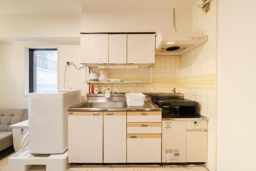 Shinjuku,5min Walk to Higashi-Shinjuku sta & Shinjuku Sta,King Bed,ree Wi-Fi