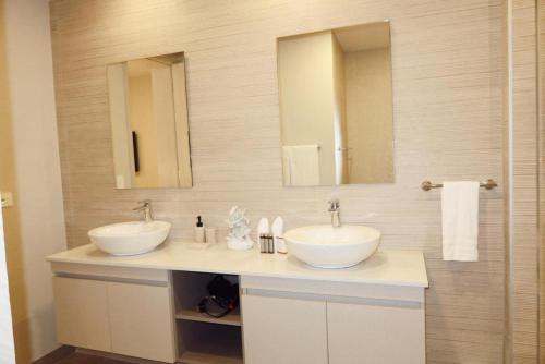 New 2 bedroom apartment with shared Pool in El Macao