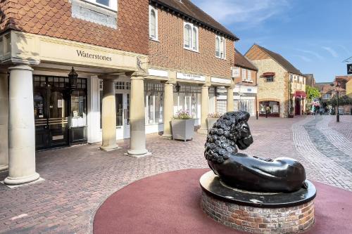 Facilities, Bright 1 bedroom apartments near Farnham Castle in Farnham