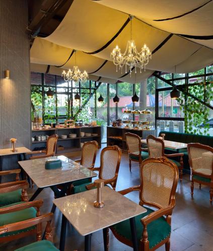 Ravintola, Fairview Hotel by ARTOTEL in Pondok Indah