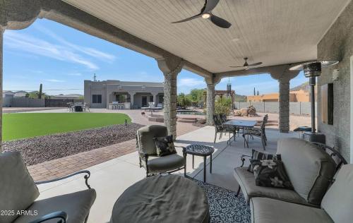 Alanamari Desert Estate, Pool, Spa, Casita-2 homes in one! in Tramonto