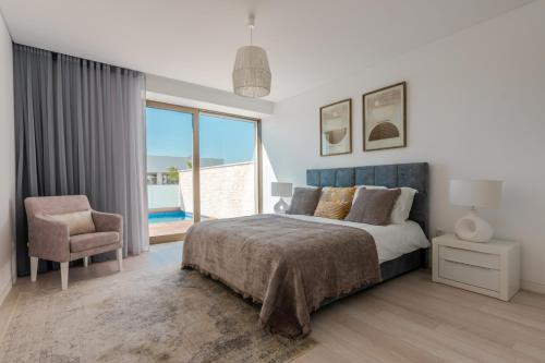 Panoramic Linked Villa with Private Pool - 12A in Praia Da Areia Branca
