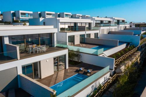 A szálláshely kívülről, Panoramic Linked Villa with Private Pool - 12A in Praia Da Areia Branca