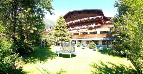 Exterior view, Hotel Rogen in Neustift im Stubaital