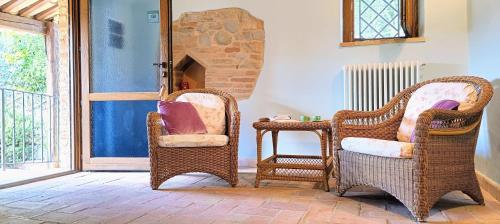 Villa Il Rigogolo - Private Pool - 10 Guests - Panoramic Marche Hills in Sant' Angelo in Pontano