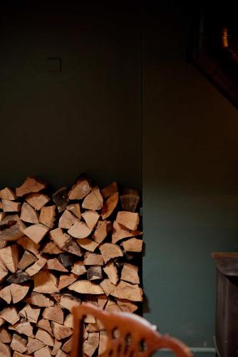 The Queen's Head at Broad Chalke - image 11