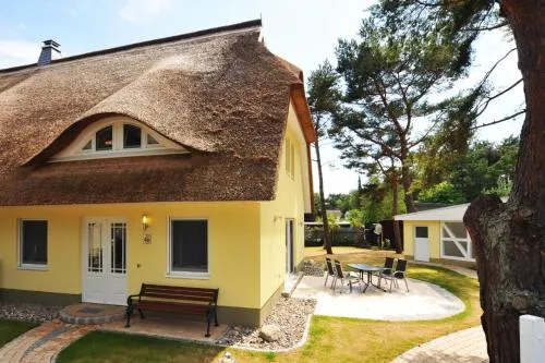 -"Strandvilla - Vier Jahreszeiten" Doppelhaushälfte- in Dierhagen, Deutschland