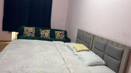 Daisy Hostel & Tour – Yerevan