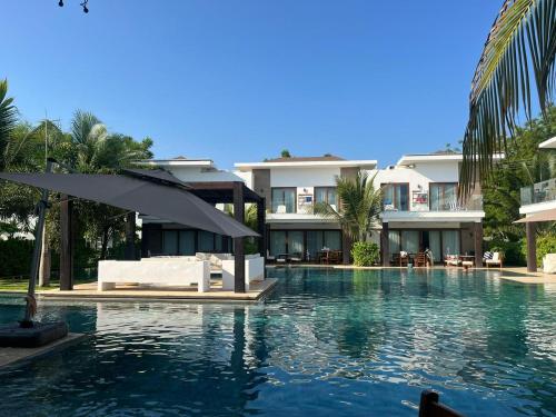 Villas LM Monterrico H8 con salida a piscina in Monterrico