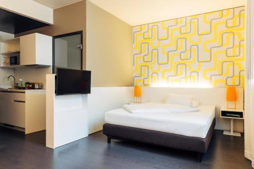 1 queen bed