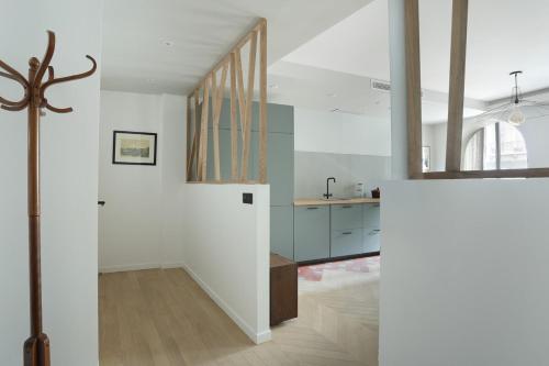 Sublime apartment Saint Germain des Prés - image 2