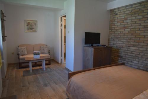 Guest house Zlateya in Madara