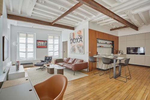 Amazing 2 bedrooms Apartment Paris Center by Studio Prestige