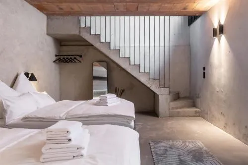 Concrete Loft Duplex -40sqm- near Antonplatz in Berlin, Deutschland