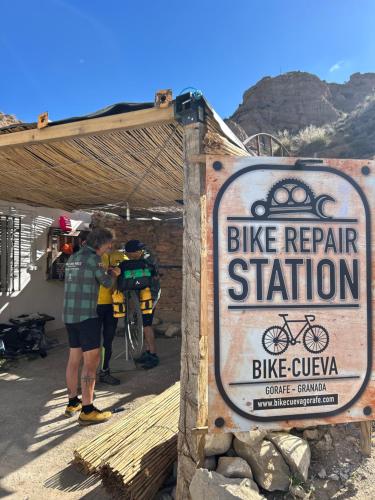 Bike Cueva - Badlands in Gorafe