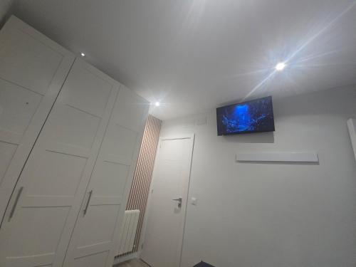Habitación privada Madrid con baño compartido en Madrid (Habitacion privada Madrid con bano compartido en Madrid) in La Latina