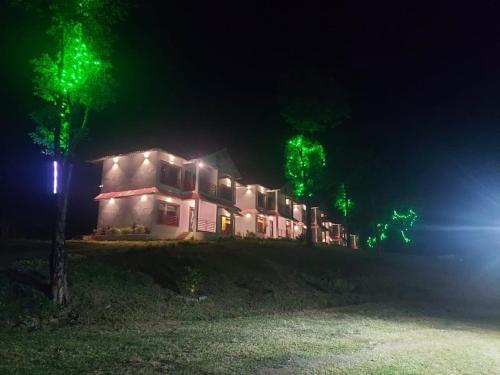 Murguma Wildflower resort in Pratappur