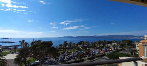 Bright apartment with sea view in Saint-Raphaël - Location saisonnière - Saint-Raphaël