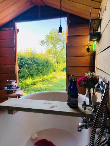 Iekārtas, Leafy Fields Glamping in Ashill (Devon)