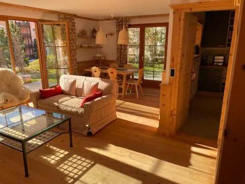 2,5 Zimmer Wohnung mit Bergblick in Engadin in Zuoz, Schweiz