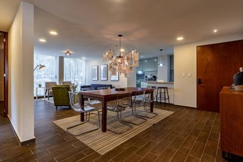 Private Balcony Home with Parking - image 5
