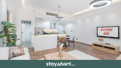 StayShort - Modern JBR Apartment Sleeps 4 with Pool & Balcony, Dubaï