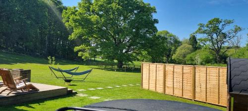 Dārzs, The Mainstay Pod at Hidden Wood Glamping in Chapmanslade