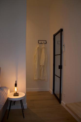 Charming Apartment with Cathedral View in Antwerp on the 2th floor, Amberes (foto 8)