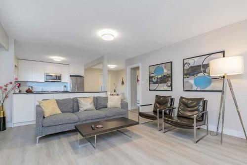 Spacious Oceanview Suite with Private Entrance – khách sạn tại Tây Vancouver