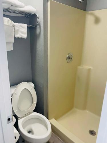 Travelodge by Wyndham Sellersburg / Louisville North - image 12