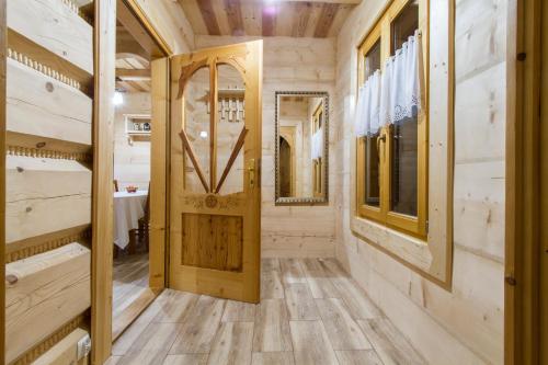 Three-Bedroom House image 2