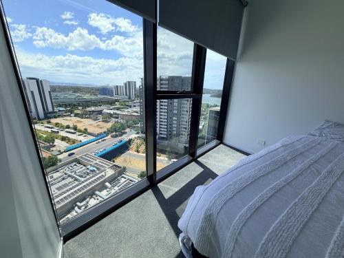 Belconnen Sky Luxe Apartment Free Parking in بلكونين