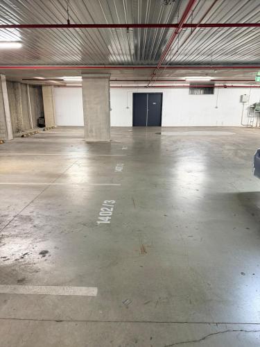 Belconnen Sky Luxe Apartment Free Parking in بلكونين