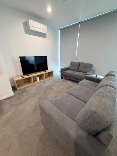 Belconnen Sky Luxe Apartment Free Parking in بلكونين