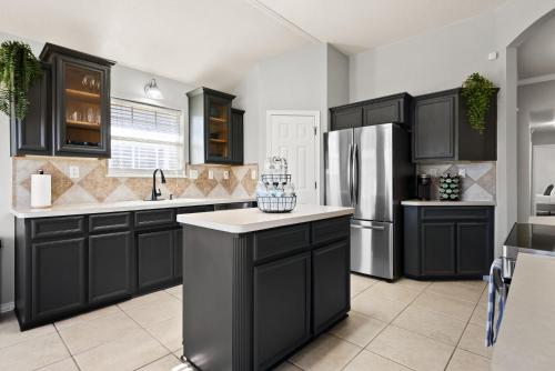 Luxurious MTZ Homes Modern Style in Fort Hood (TX)