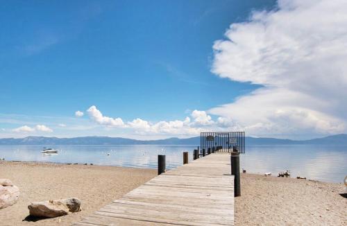 Tahoe Pines Beach Retreat in Homewood (CA)