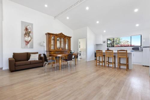 Secluded Stay in Lake Tyers Beach