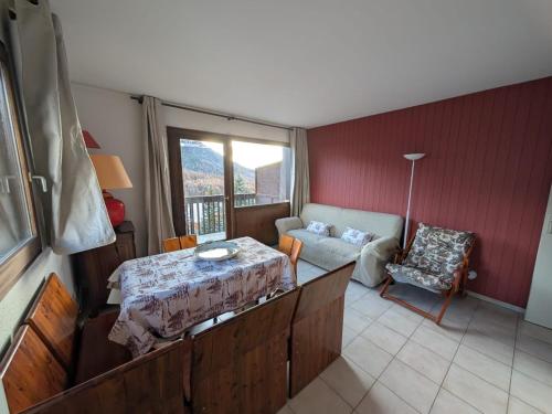 Appartement 4 pers. face aux pistes avec balcon sud, proche ESF