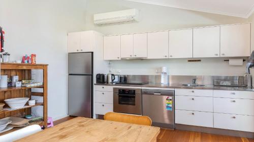 Instalaciones, 'Belvidere Cottage' by HolidayCo in Pretty Beach