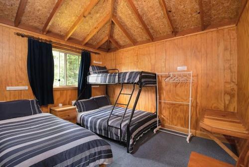 Canobolas Mountain Two-Bedroom Cabin 1 in Canobolas
