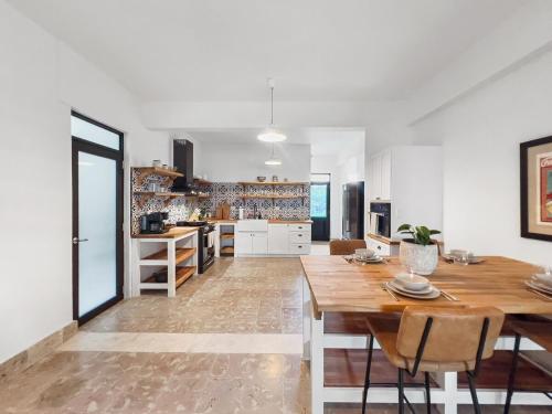 Casa Verde Historic House For 6 people in San Germán